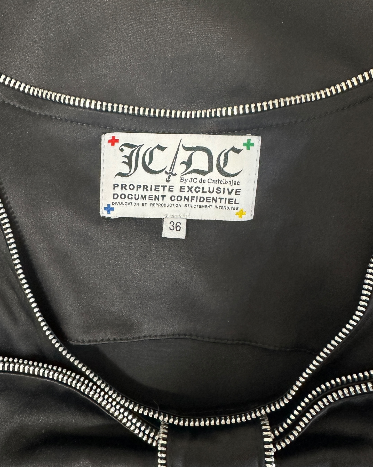 JC/DC by Castelbajac – Haut Noir à Nœud Zip – Made in Ukraine