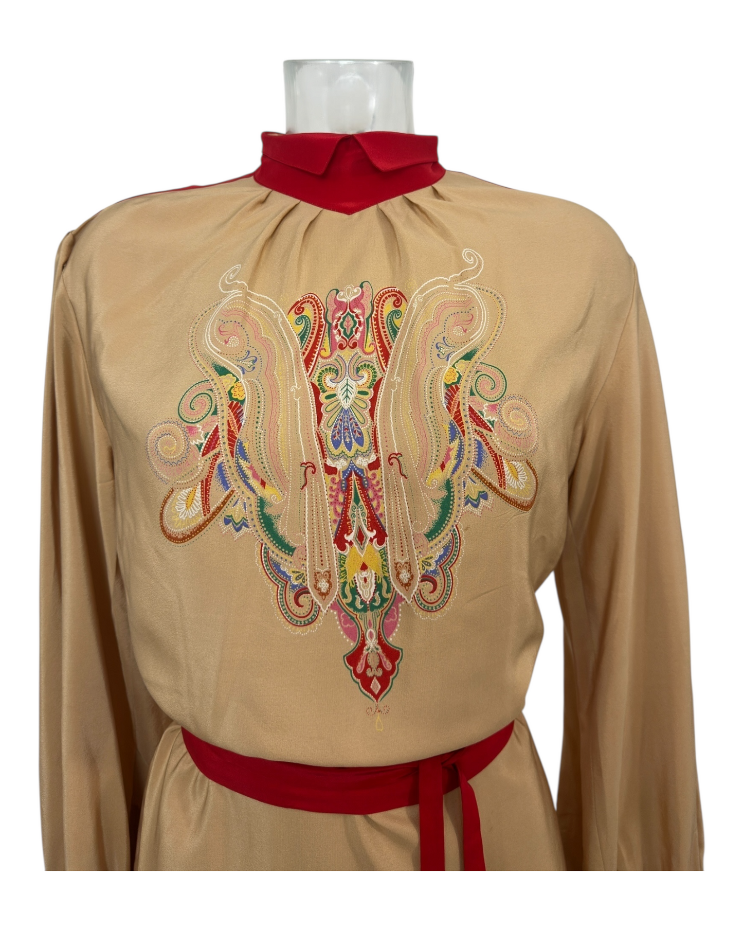 Sélection Paris Bonheur - Scali Paris – Robe Broderie Baroque – Soie Beige Broderies Rouge Carmine – Made in France