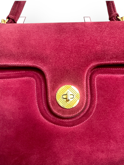 Grieder – Sac en Daim Framboise & Fermoir Doré – Made in Switzerland