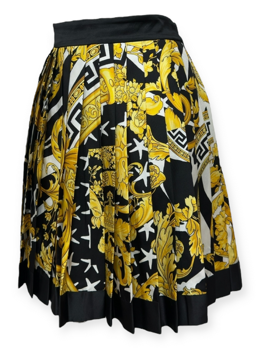 Jupe Versace en soie imprimé baroque noir or | Jupe plissée Versace made in Italy | Pièce iconique Versace femme luxe | Paris Bonheur